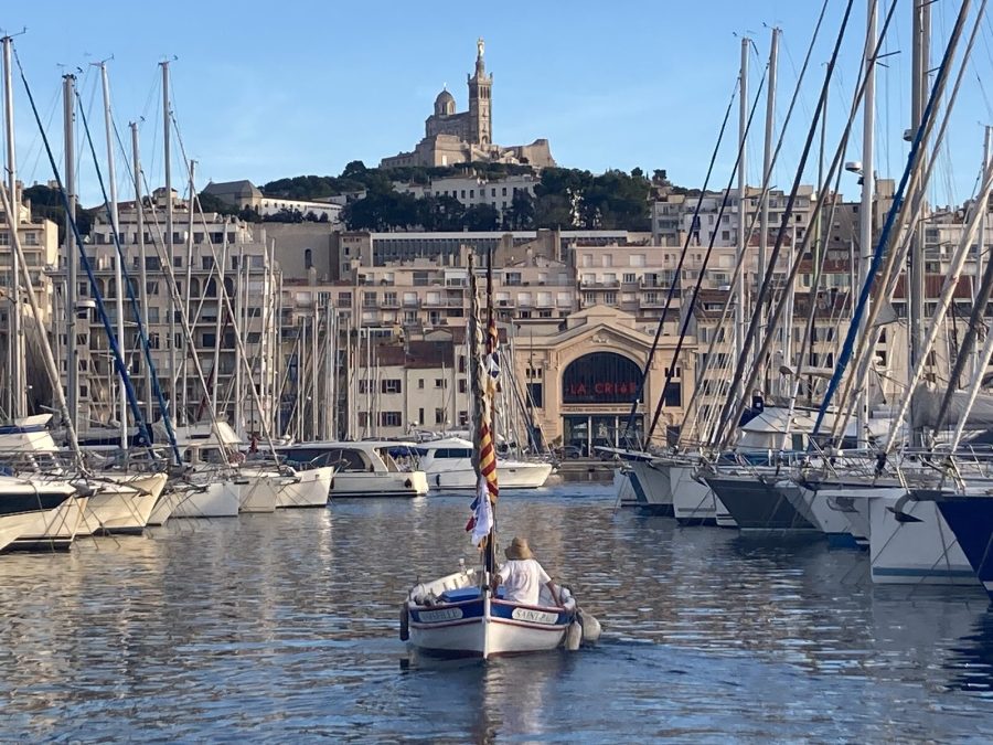 Barquette marseillaise sur le Vieux-Port