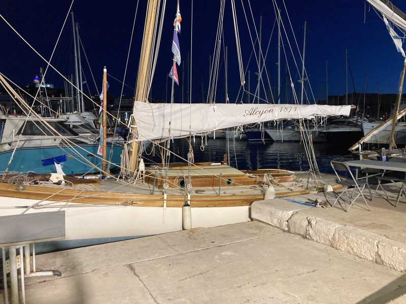 Bateaux amarrés au Vieux-Port de Marseille